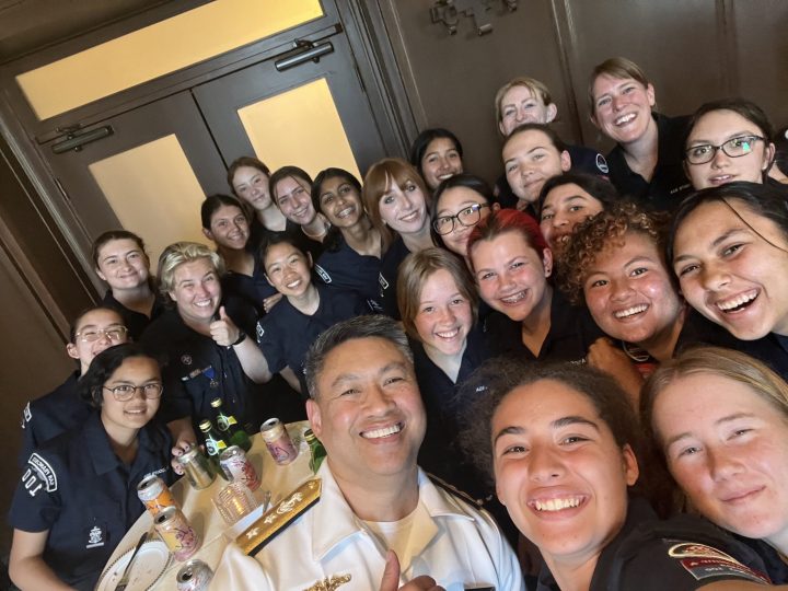 SSS Viking group selfie with Navy admiral and national flagship award